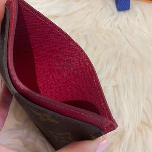 Louis Vuitton Accessories - Louis Vuitton 2019 Monogram Fuchsia Card Holder Louis Vuitton Accessories - Louis Vuitton 2019 Monogram Fuchsia Card Holder